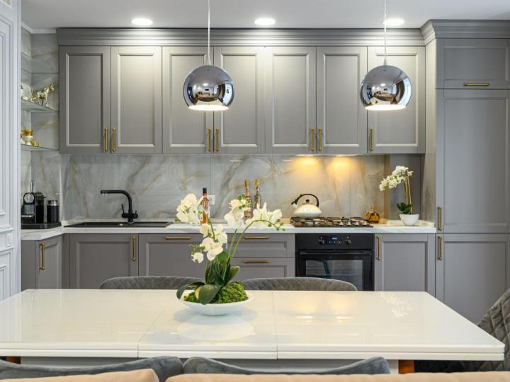 Elegant 5-Piece Cabinet Doors – Timeless Design, Exceptional Quality